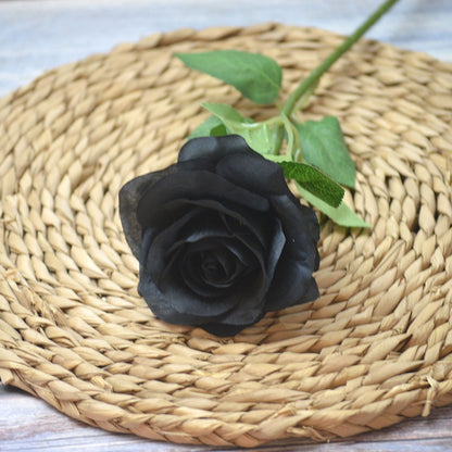 Mawar Hitam Black Rose Plastik Tanaman Artifisial Palsu Hias Dekorasi Minimalis Pernikahan