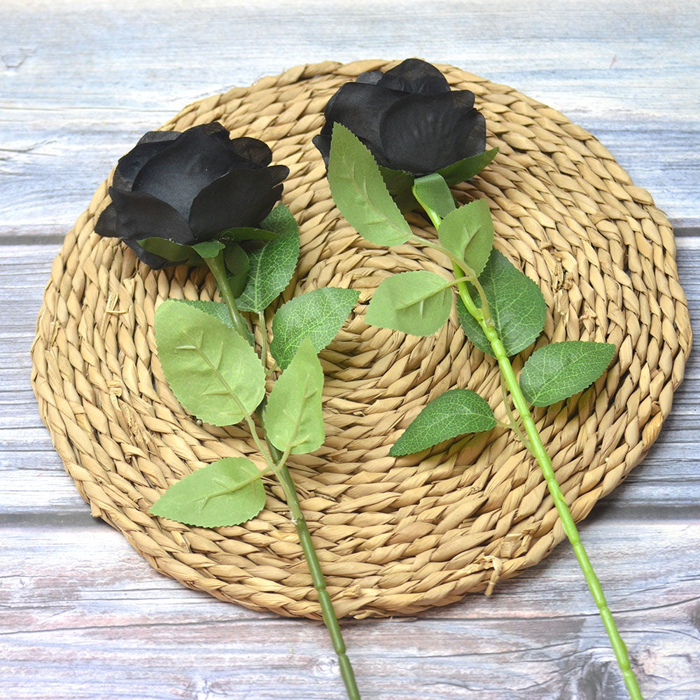 Mawar Hitam Black Rose Plastik Tanaman Artifisial Palsu Hias Dekorasi Minimalis Pernikahan